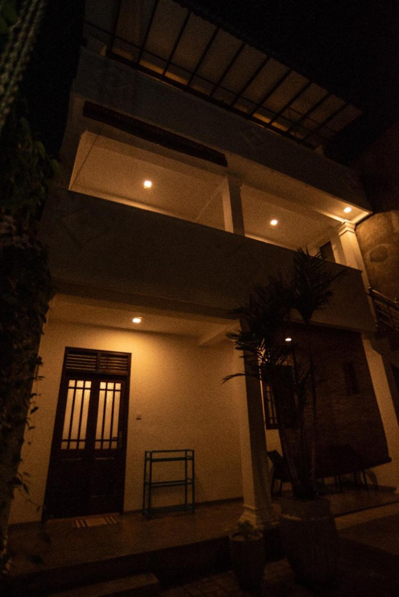 Villa Mihindi Hikkaduwa Exteriör bild