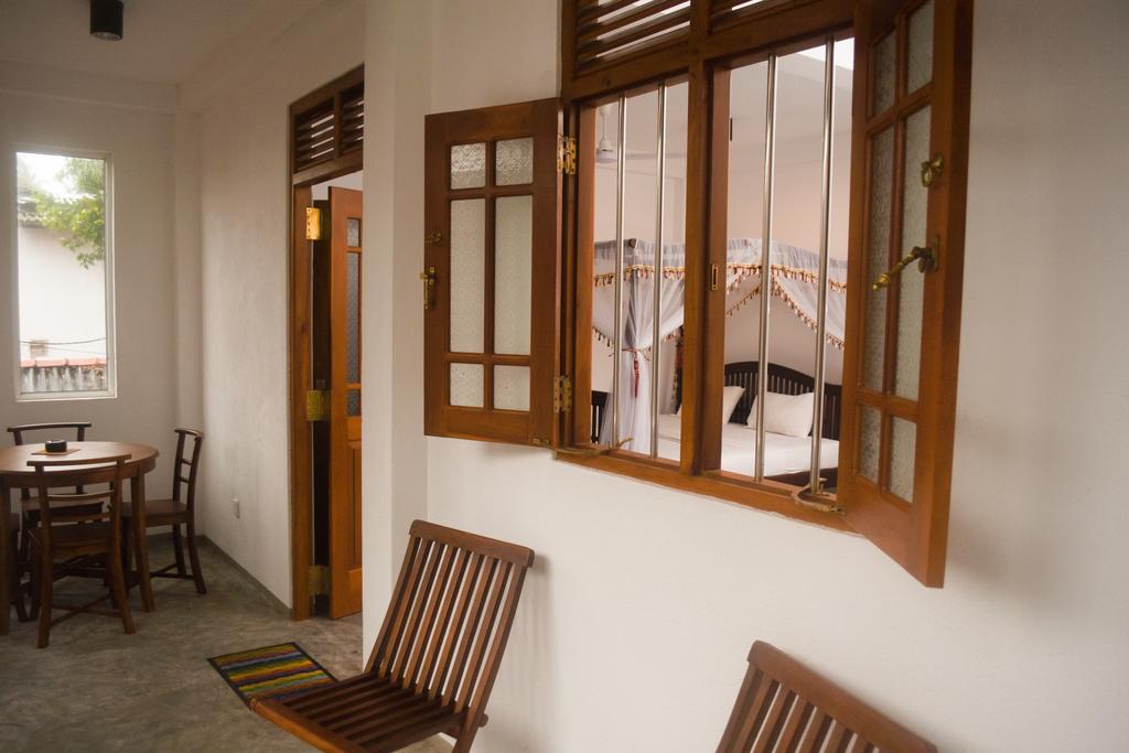 Villa Mihindi Hikkaduwa Exteriör bild